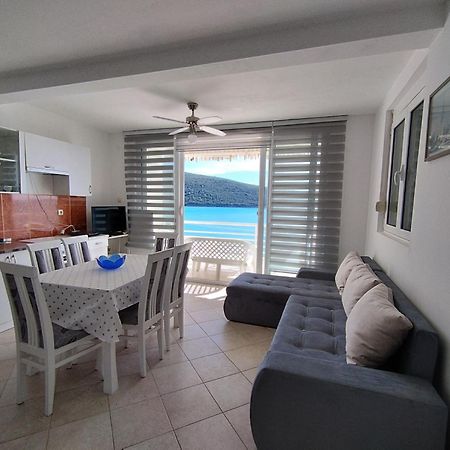 Seaside Apartment Kruce Улцин Екстериор снимка