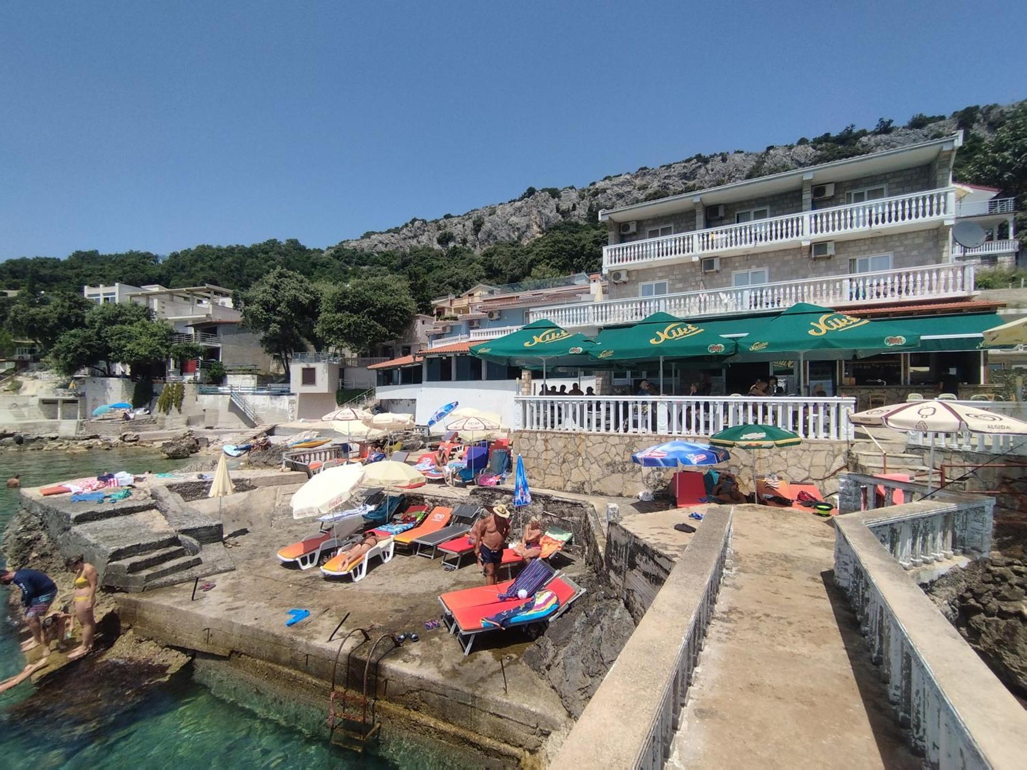 Seaside Apartment Kruce Улцин Екстериор снимка