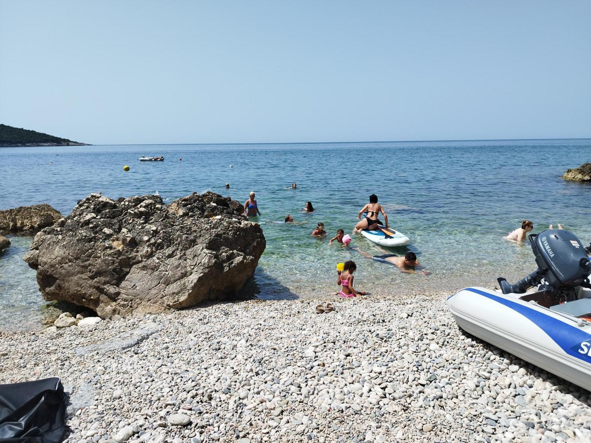 Seaside Apartment Kruce Улцин Екстериор снимка