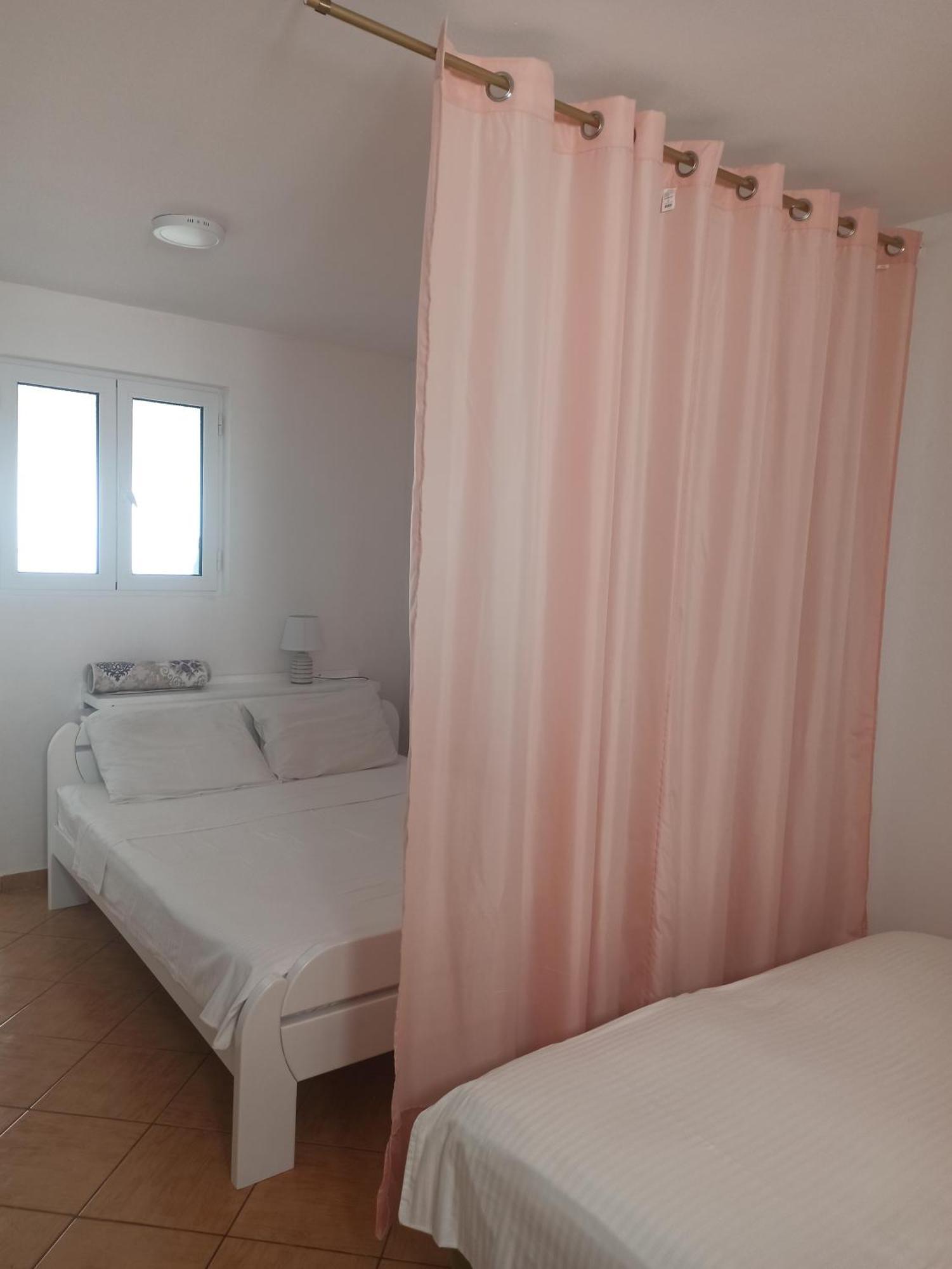 Seaside Apartment Kruce Улцин Екстериор снимка
