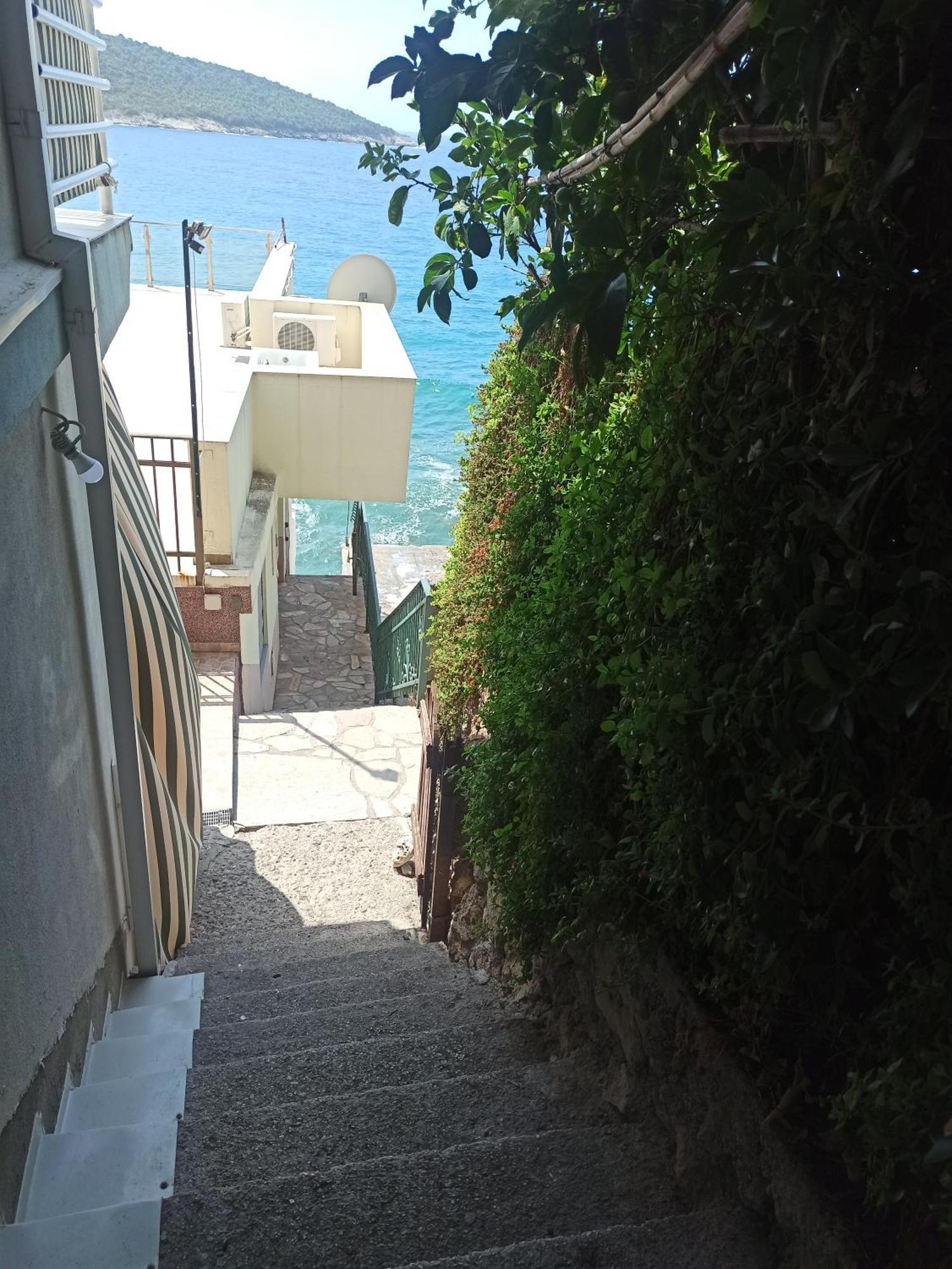 Seaside Apartment Kruce Улцин Екстериор снимка