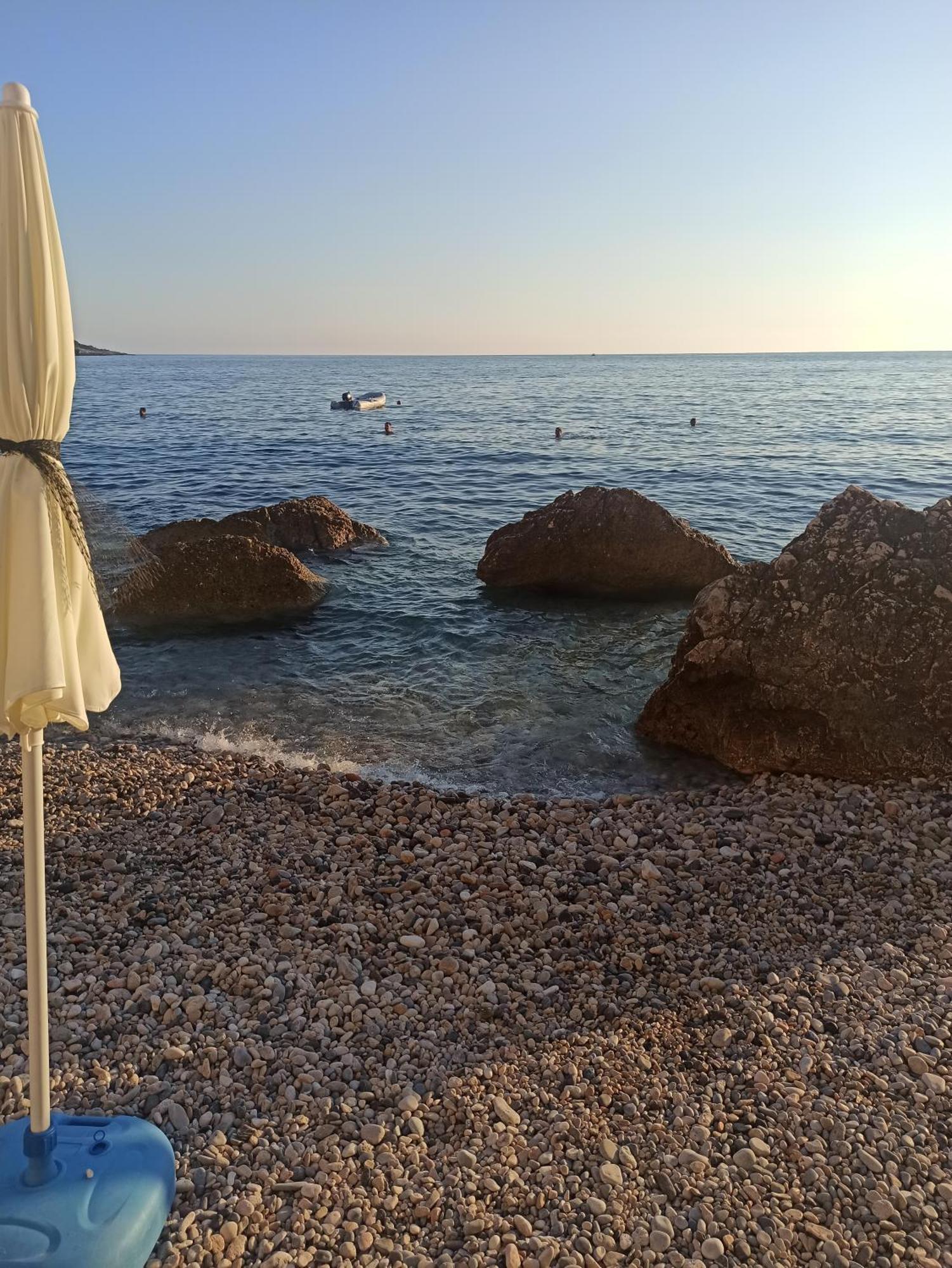 Seaside Apartment Kruce Улцин Екстериор снимка