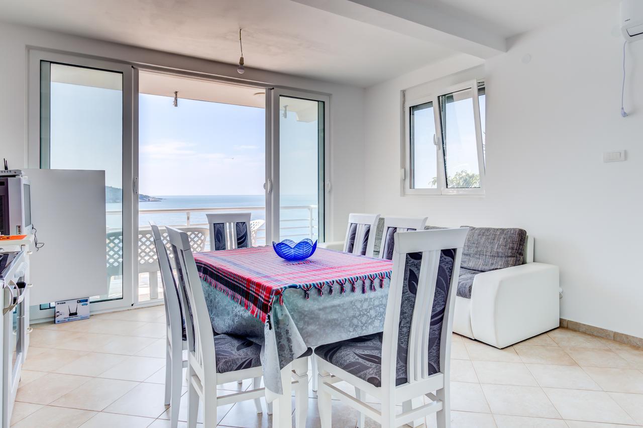 Seaside Apartment Kruce Улцин Екстериор снимка